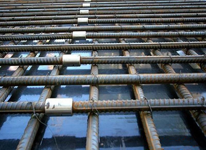 大渡口为什么建楼房时，要在钢筋上加一排小圆环？原来作用这么大